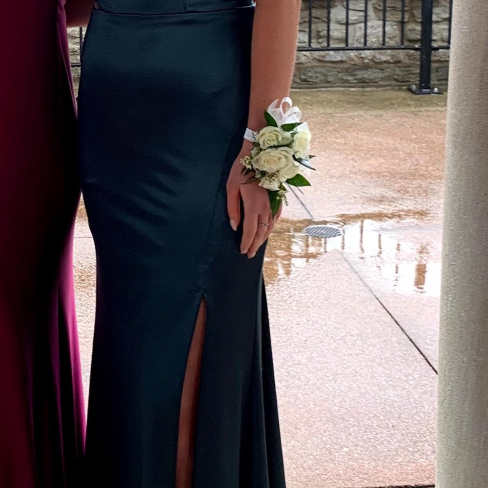 Blue Sleeveless Sweetheart Prom Gown with Slit